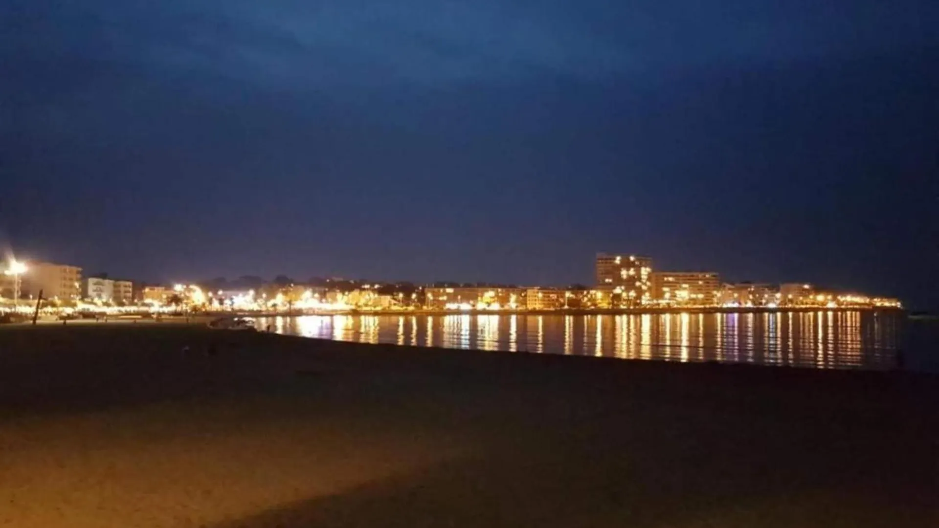 Apartamento Emporium Ac 2D L' Escala 0*,  España